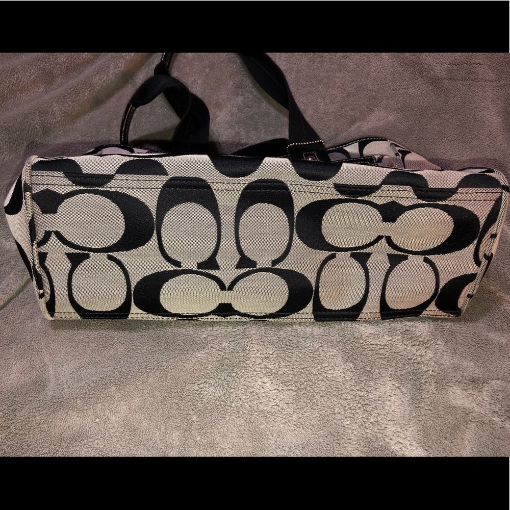 Coach Purse/Tote - Picture 6 of 8